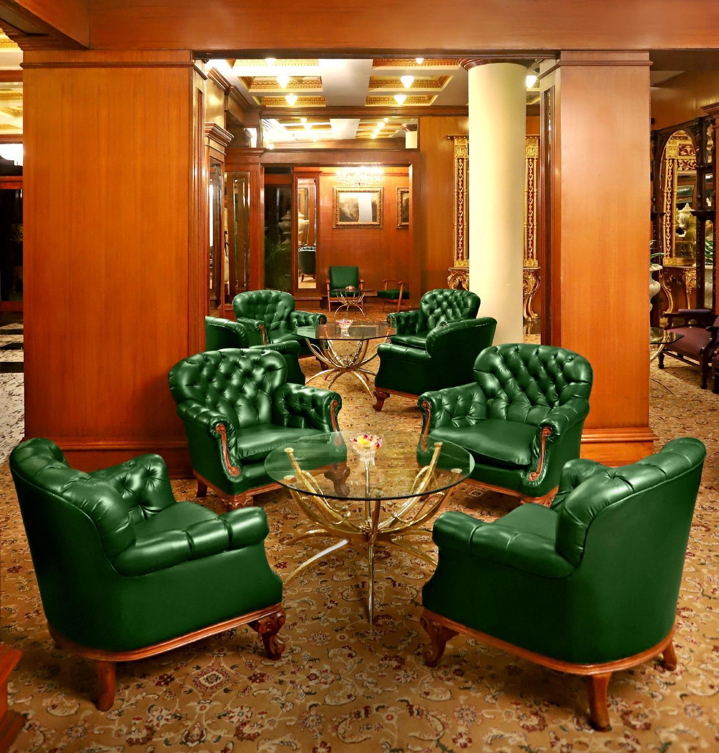 The Ambassador, Marine Drive, होटल